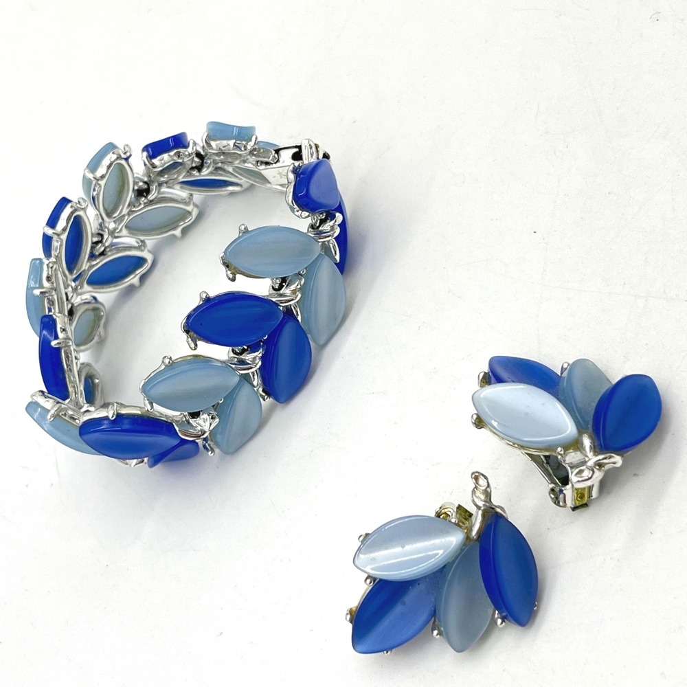 Kramer of New York Vintage Blue Thermoset Leaf Bracelet and Earring Set Silver‎